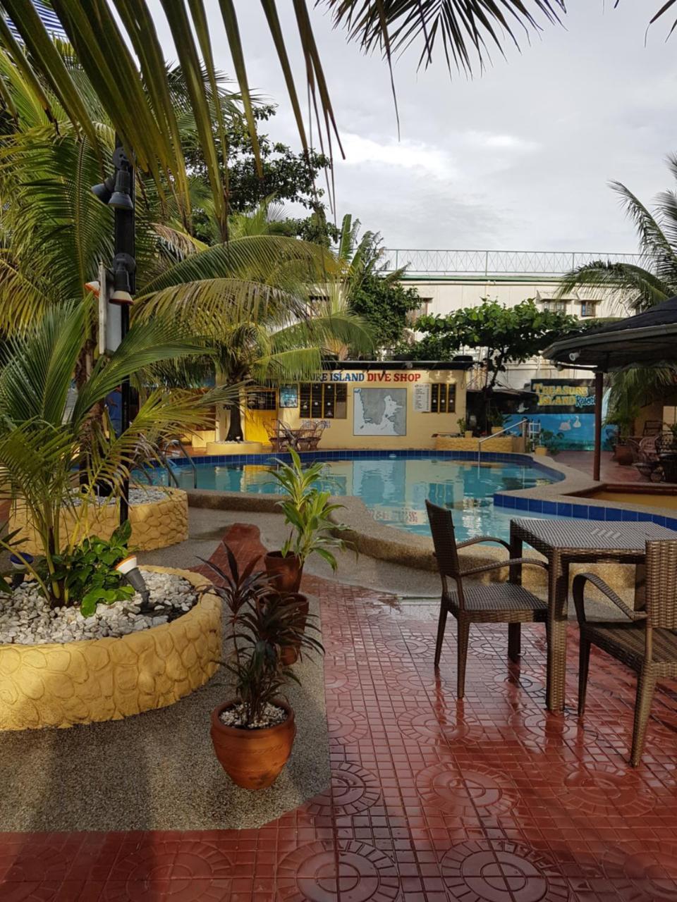 Treasure Island Resort Olongapo Eksteriør bilde