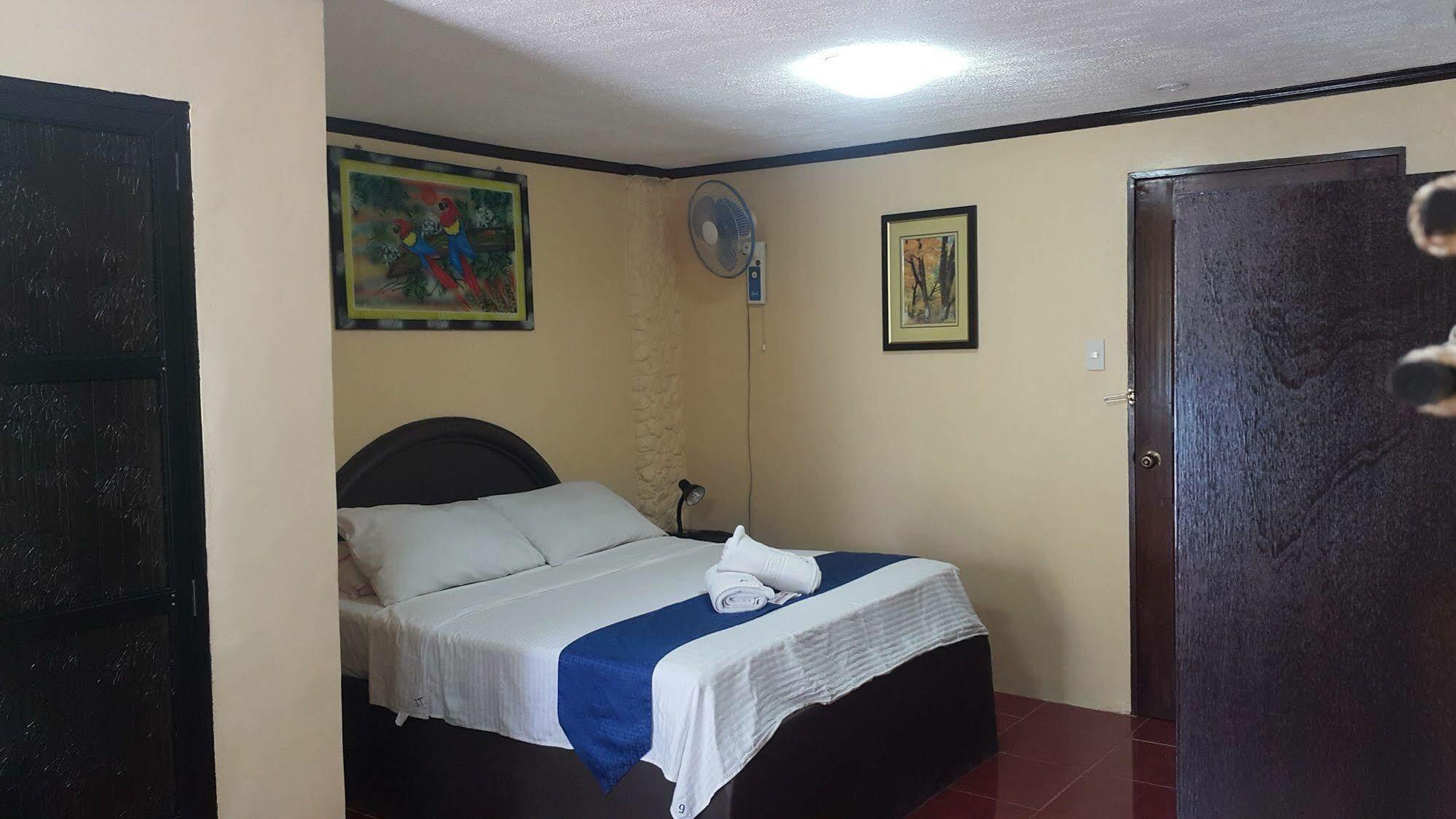 Treasure Island Resort Olongapo Eksteriør bilde